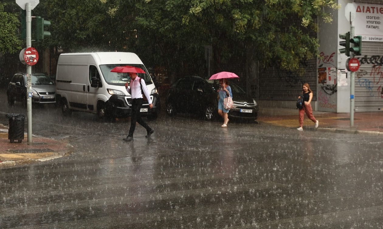 Αλλαγή του Καιρού με Βροχές και Καταιγίδες στην Ελλάδα