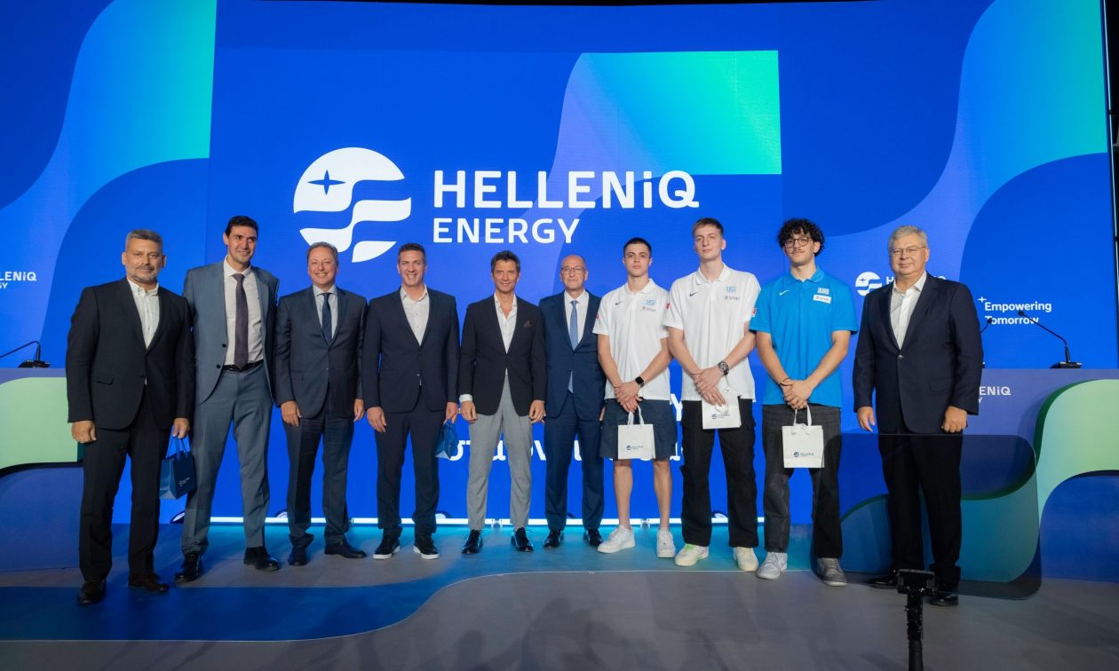 Βράβευση Αριστούχων Μαθητών από τη HELLENiQ ENERGY και Στήριξη στην Ελληνική Νεολαία