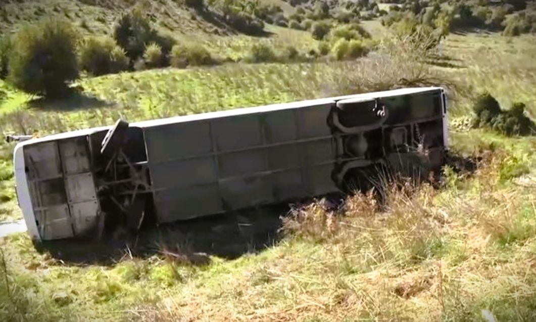 Σοκαριστικό ατύχημα λεωφορείου με μαθητές στα Καλάβρυτα